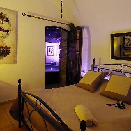 Chambre Love Romantique Avec Spa Privee 卡尔维 外观 照片