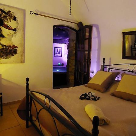 Chambre Love Romantique Avec Spa Privee 卡尔维 外观 照片