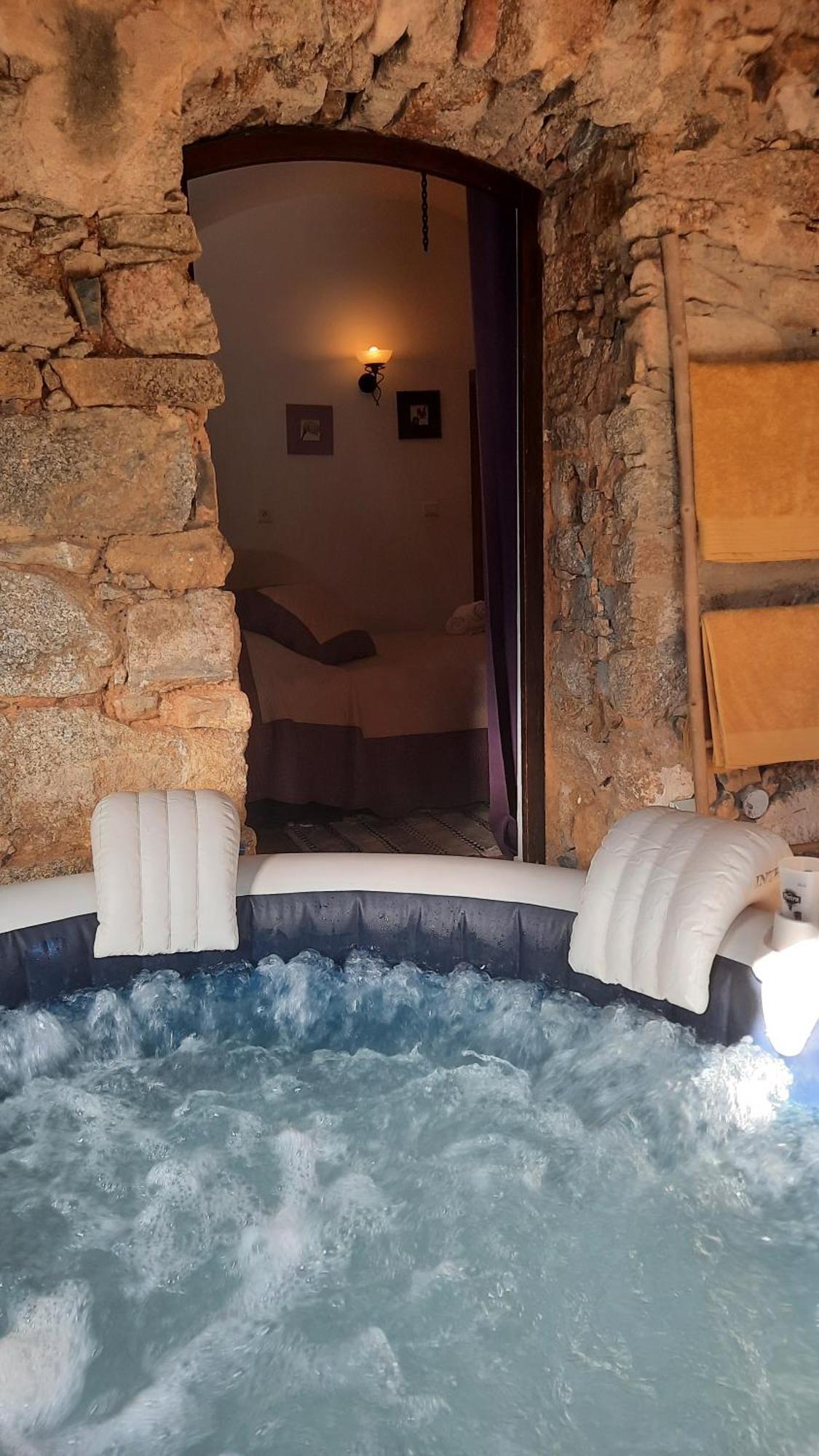 Chambre Love Romantique Avec Spa Privee 卡尔维 外观 照片